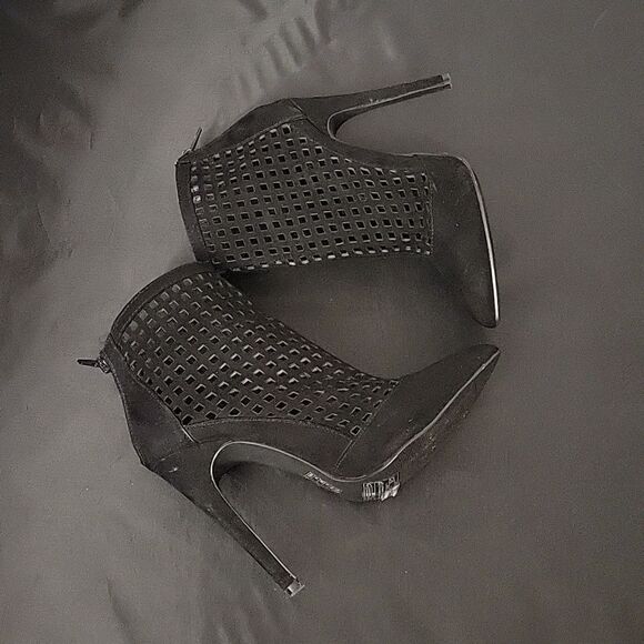 FOREVER 21 SUEDE POINTED TOE ZIPPER CLOSURE CUTOUT DESIGN WOMEN"S SANDAL G1 - Picture 11 of 16